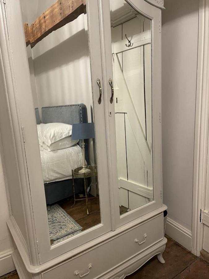 Hebe Cottage - Idyllic And Homely With Attention To Detail Atworth Esterno foto