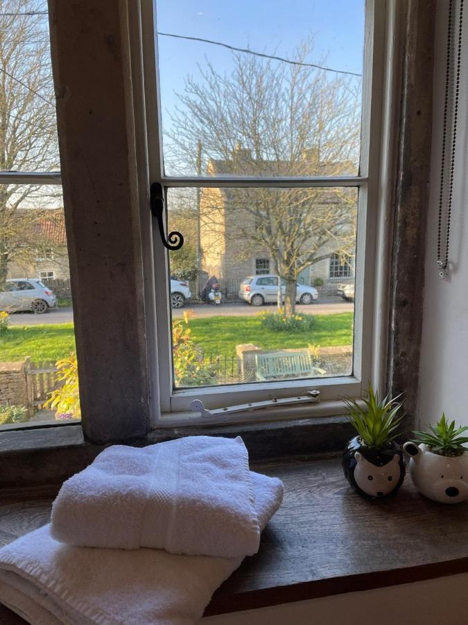 Hebe Cottage - Idyllic And Homely With Attention To Detail Atworth Esterno foto