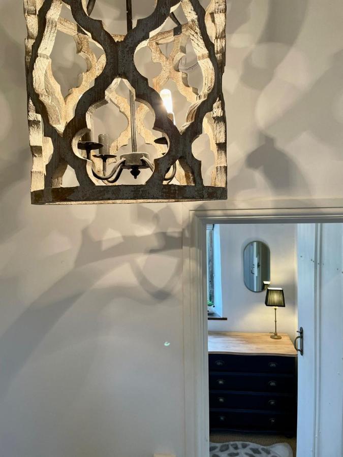 Hebe Cottage - Idyllic And Homely With Attention To Detail Atworth Esterno foto