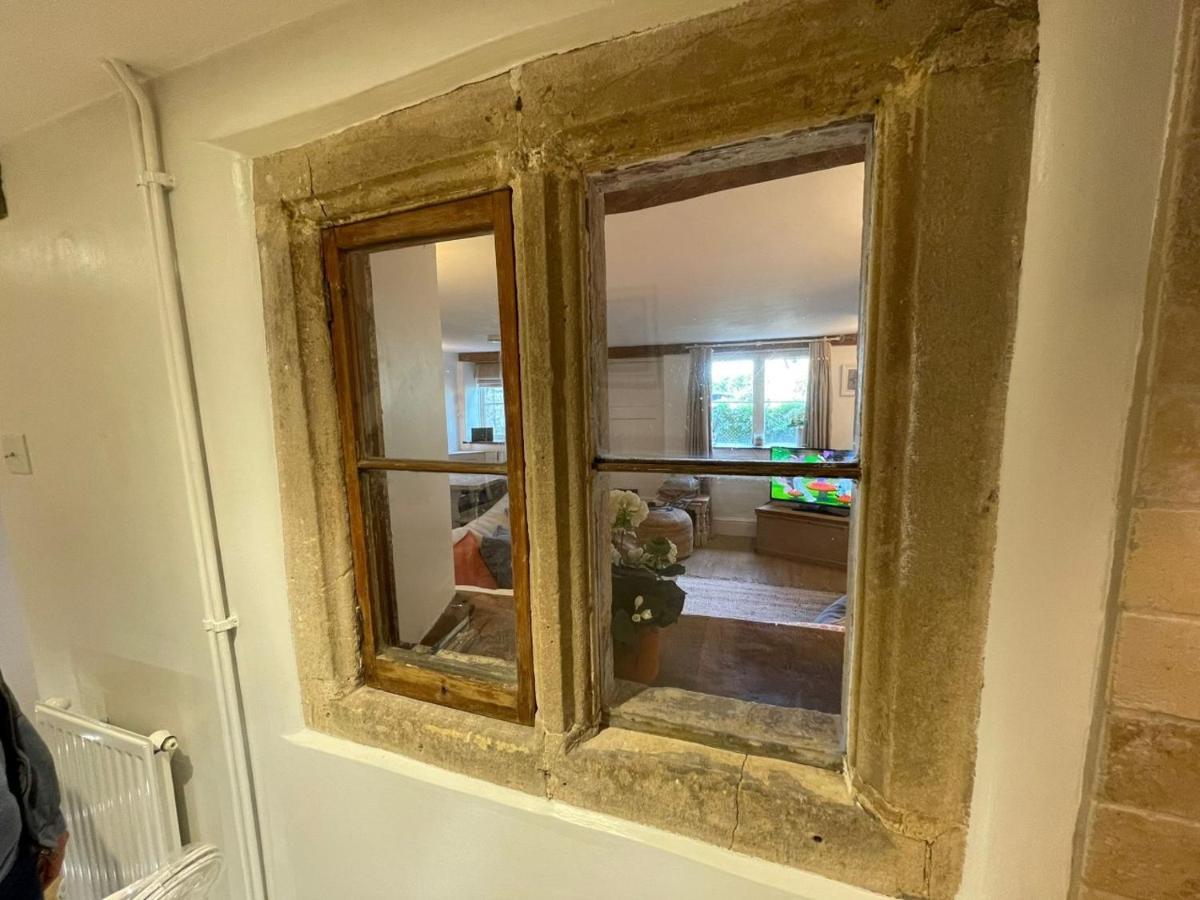 Hebe Cottage - Idyllic And Homely With Attention To Detail Atworth Esterno foto