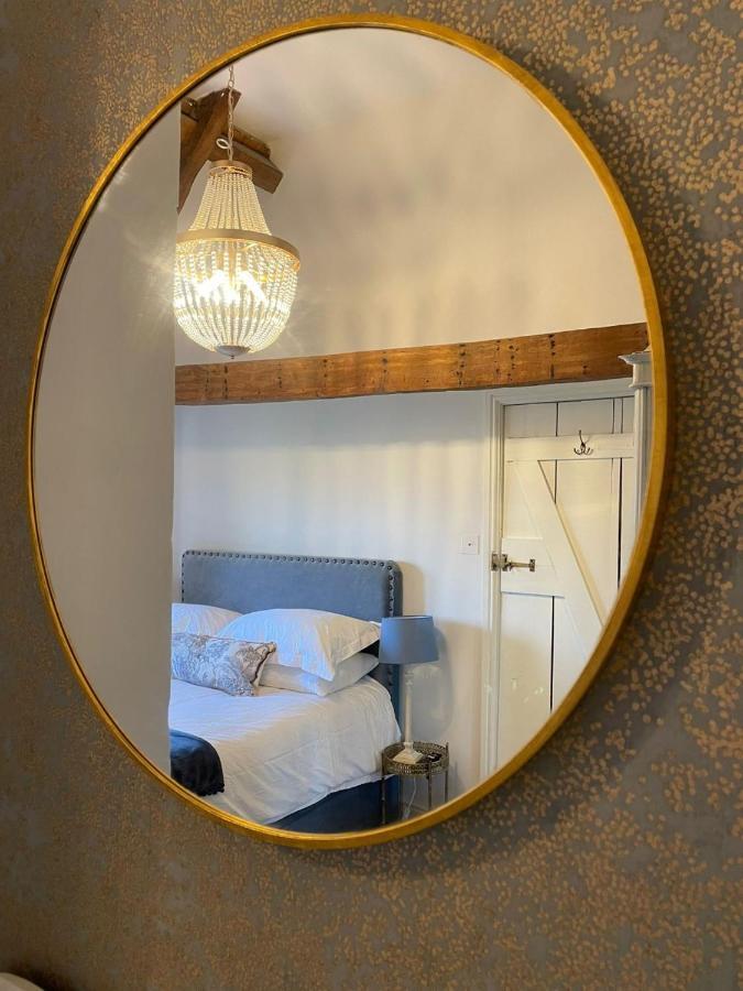 Hebe Cottage - Idyllic And Homely With Attention To Detail Atworth Esterno foto