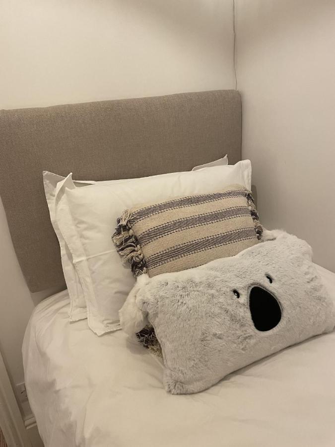 Hebe Cottage - Idyllic And Homely With Attention To Detail Atworth Esterno foto